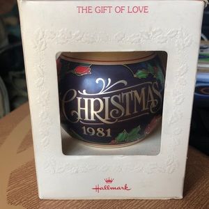 Vintage Hallmark Keepsake Glass Christmas Ornament